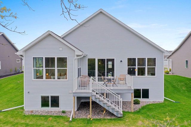 369 HIDDEN CREEK TRAIL, Green Bay, WI 54303