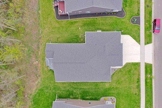 369 HIDDEN CREEK TRAIL, Green Bay, WI 54303