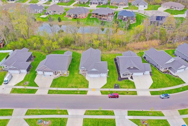 369 HIDDEN CREEK TRAIL, Green Bay, WI 54303