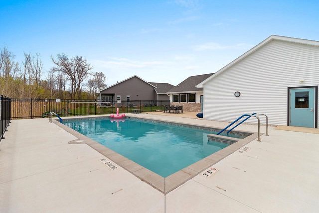 369 HIDDEN CREEK TRAIL, Green Bay, WI 54303