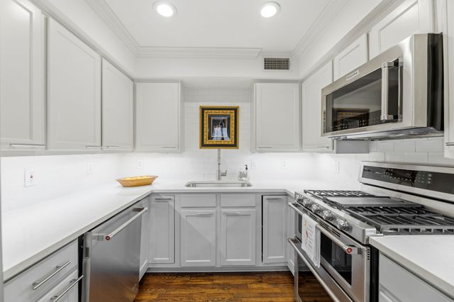 6110 Averill Way A, Dallas, TX 75225