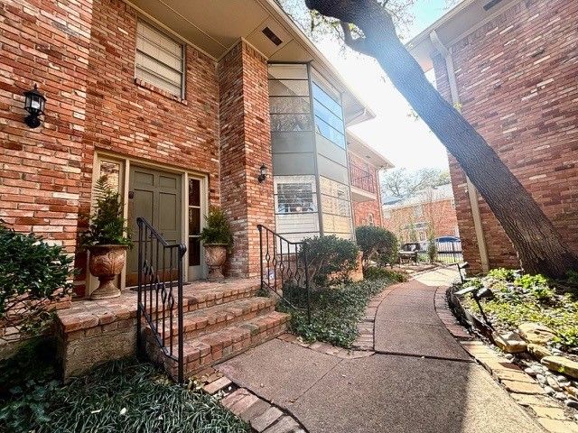 6110 Averill Way A, Dallas, TX 75225