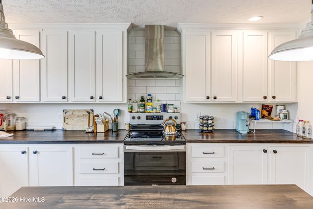 493 Bachelor Creek Lane SW, Supply, NC 28462