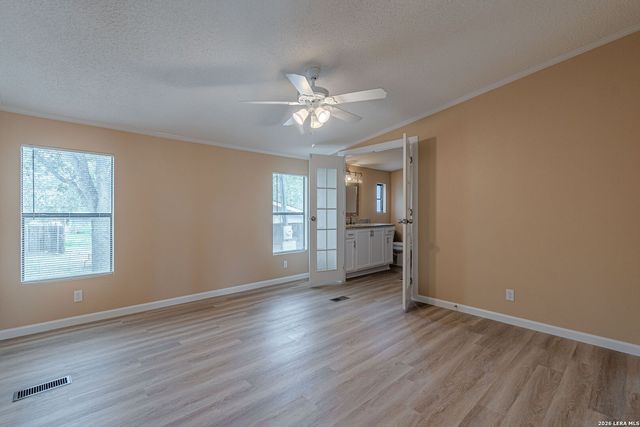 938 Patricia Ann Dr, Poteet, TX 78065
