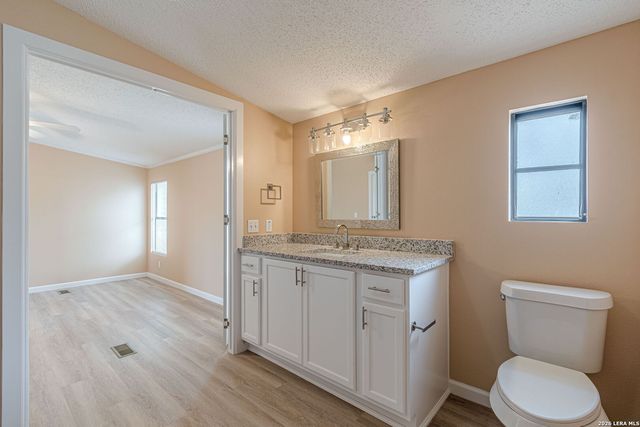 938 Patricia Ann Dr, Poteet, TX 78065