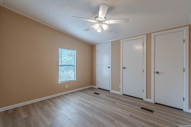 938 Patricia Ann Dr, Poteet, TX 78065