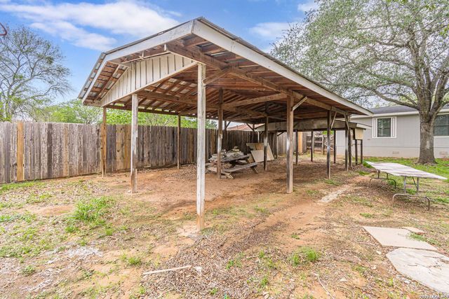 938 Patricia Ann Dr, Poteet, TX 78065