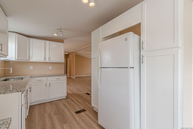 938 Patricia Ann Dr, Poteet, TX 78065