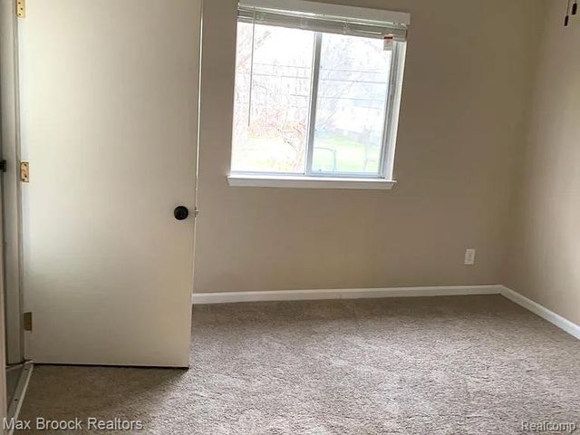 42556 Plymouth Hollow Drive, Plymouth, MI 48170