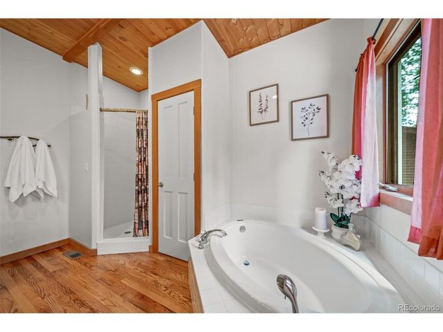 3654 Estates Cir, Larkspur, CO 80118