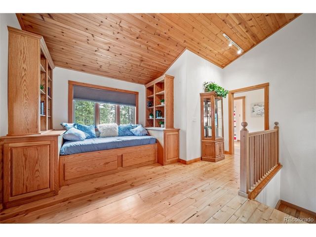 3654 Estates Cir, Larkspur, CO 80118