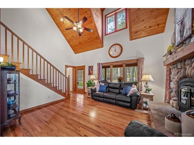 3654 Estates Cir, Larkspur, CO 80118