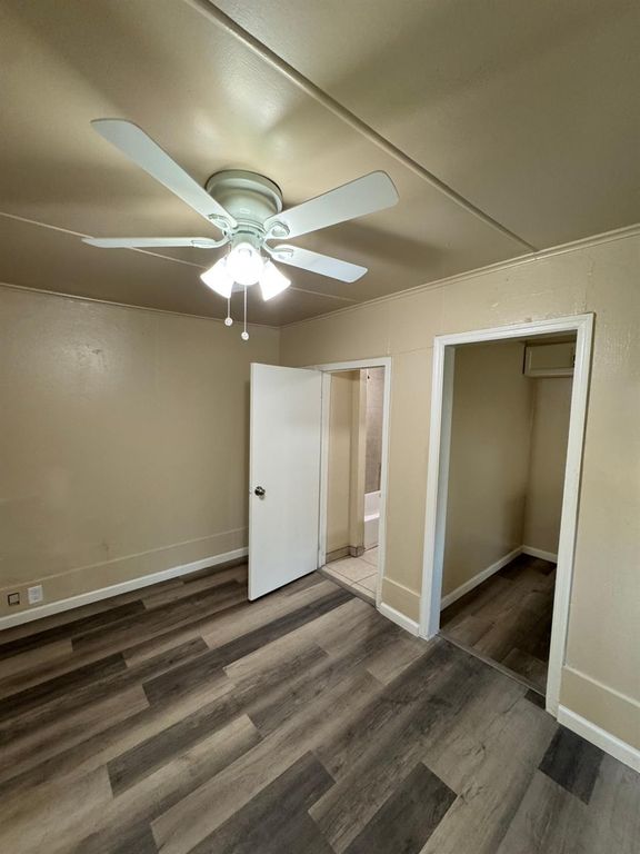 Image 9 of property listing at 4703 E El Monte Way, Fresno, CA 93702