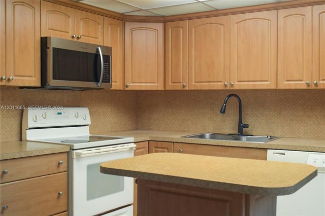 3534 NW 98th Ter, Sunrise, FL 33351
