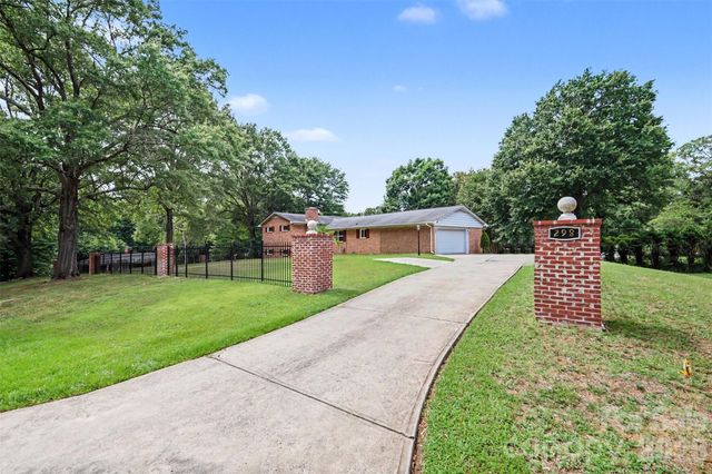 298 Enwood Drive, Charlotte, NC 28214