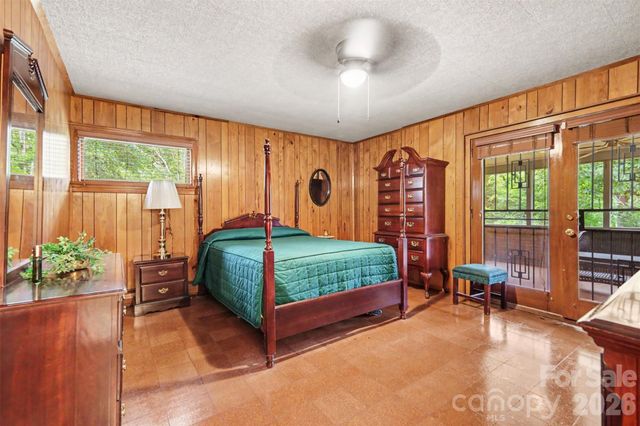 298 Enwood Drive, Charlotte, NC 28214