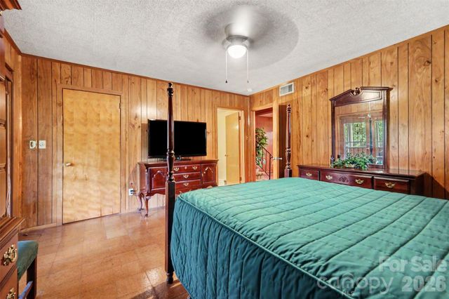 298 Enwood Drive, Charlotte, NC 28214