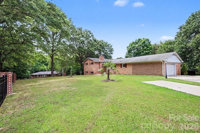 298 Enwood Drive, Charlotte, NC 28214