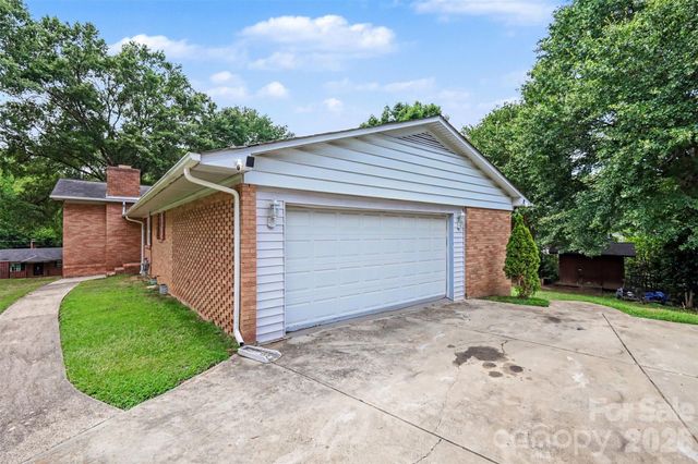 298 Enwood Drive, Charlotte, NC 28214