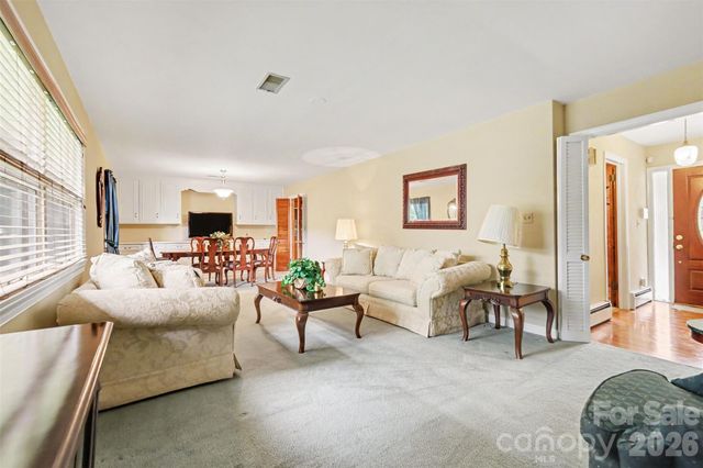 298 Enwood Drive, Charlotte, NC 28214