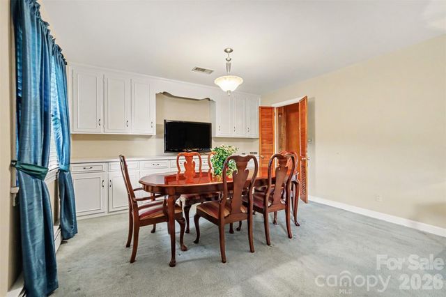 298 Enwood Drive, Charlotte, NC 28214