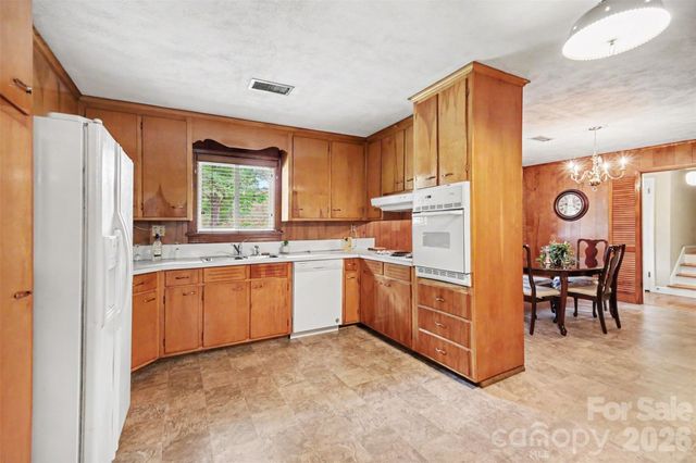 298 Enwood Drive, Charlotte, NC 28214