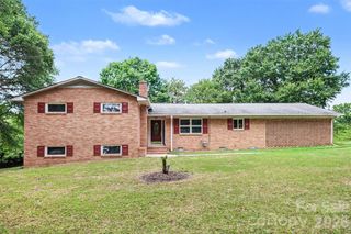 298 Enwood Drive, Charlotte, NC 28214