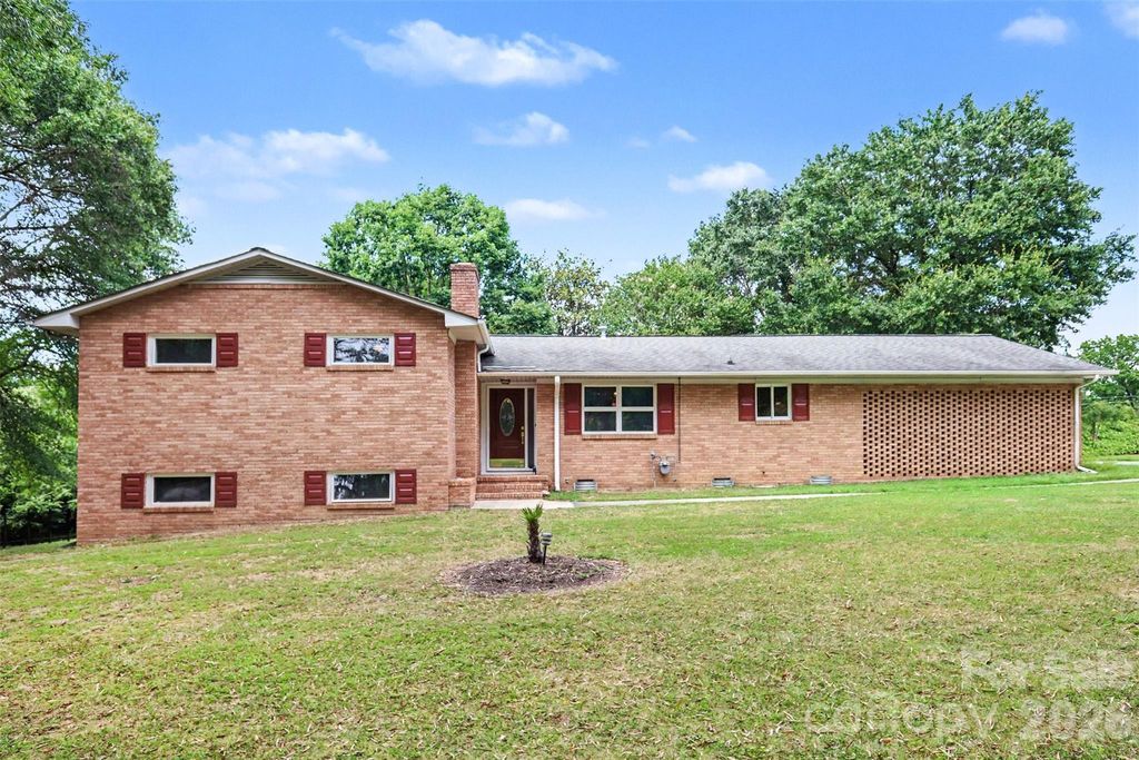 298 Enwood Drive, Charlotte, NC 28214