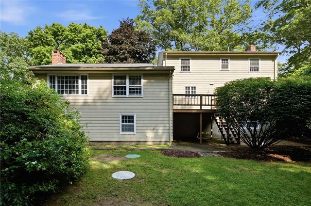 32 Bishop Drive, Cumberland, RI 02864