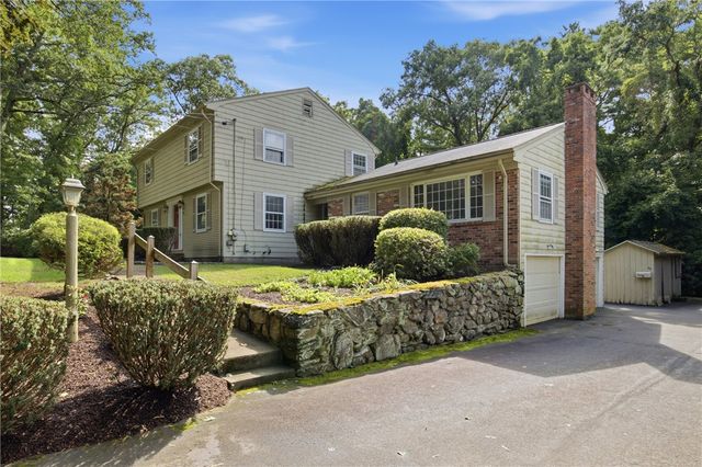 32 Bishop Drive, Cumberland, RI 02864