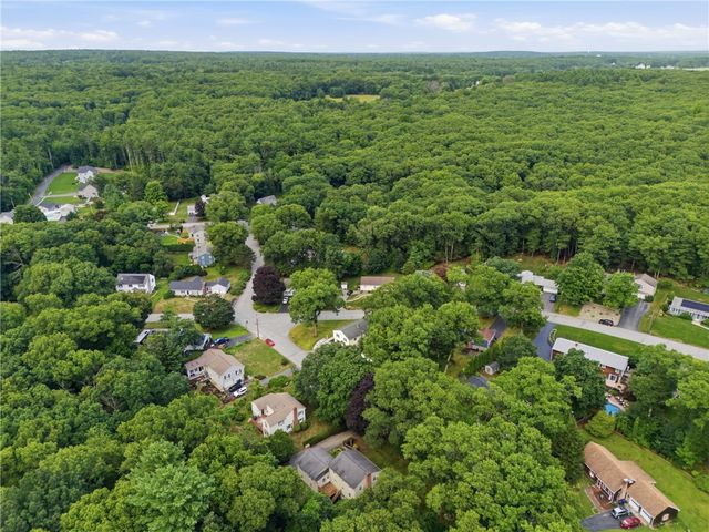 32 Bishop Drive, Cumberland, RI 02864