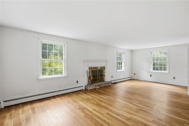 32 Bishop Drive, Cumberland, RI 02864