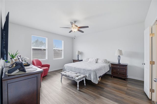 1927 Estes Flats Dr, Aransas Pass, TX 78336