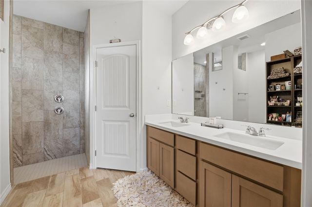 1927 Estes Flats Dr, Aransas Pass, TX 78336