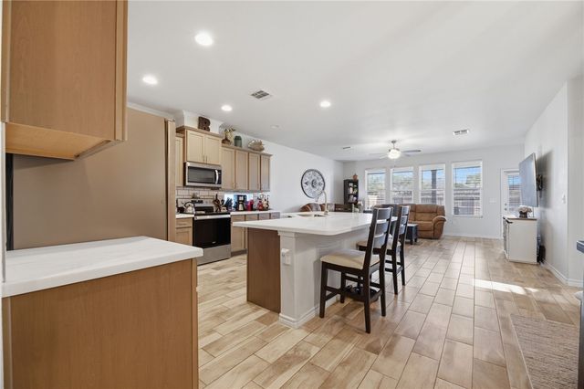 1927 Estes Flats Dr, Aransas Pass, TX 78336