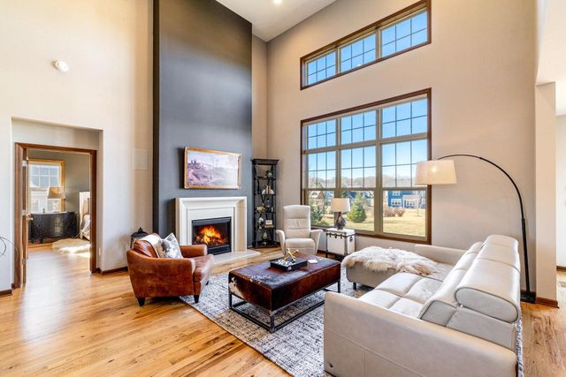 W79N417 Ridgeway LANE, Cedarburg, WI 53012