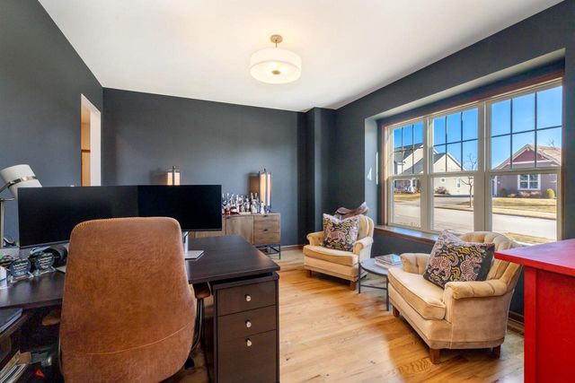 W79N417 Ridgeway LANE, Cedarburg, WI 53012