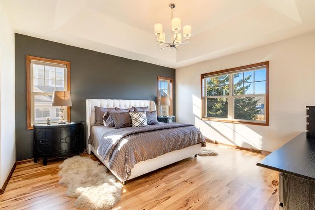 W79N417 Ridgeway LANE, Cedarburg, WI 53012