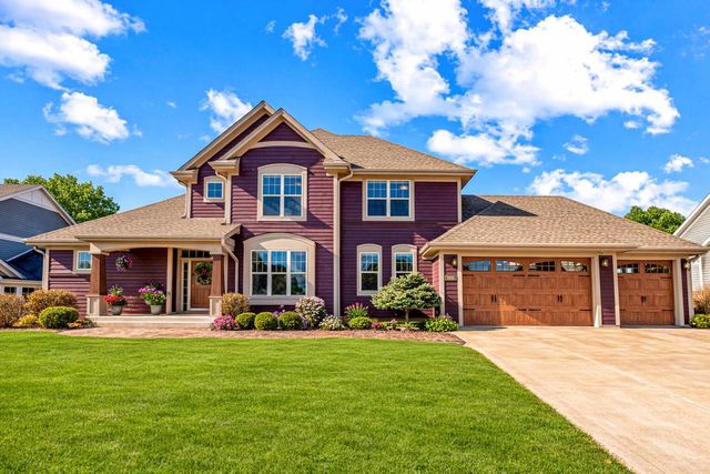 W79N417 Ridgeway LANE, Cedarburg, WI 53012