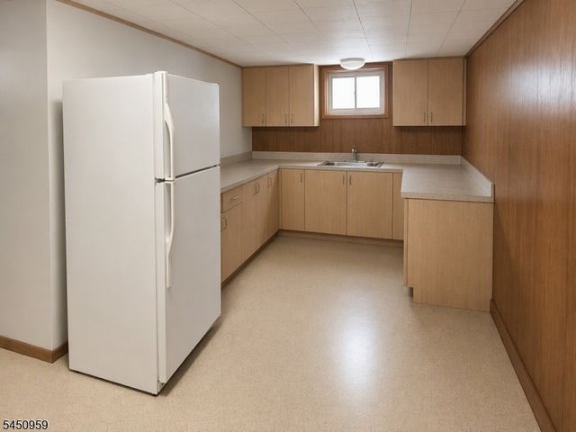 16 Jackson Avenue, Hackensack City, NJ 07606