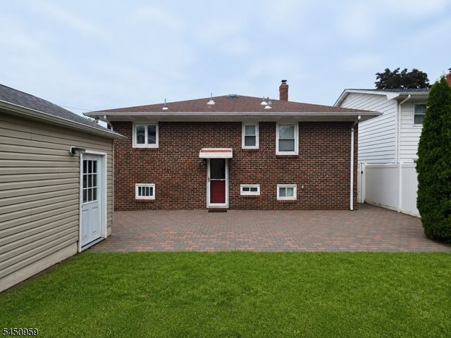 16 Jackson Avenue, Hackensack City, NJ 07606