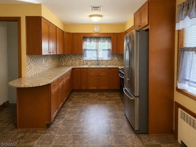 16 Jackson Avenue, Hackensack City, NJ 07606