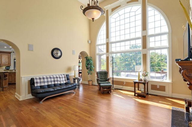 5909 S Brightwater Trail, Springfield, MO 65810