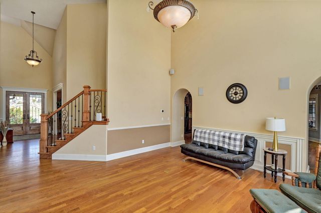 5909 S Brightwater Trail, Springfield, MO 65810