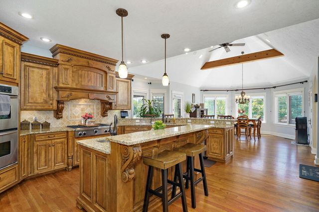 5909 S Brightwater Trail, Springfield, MO 65810