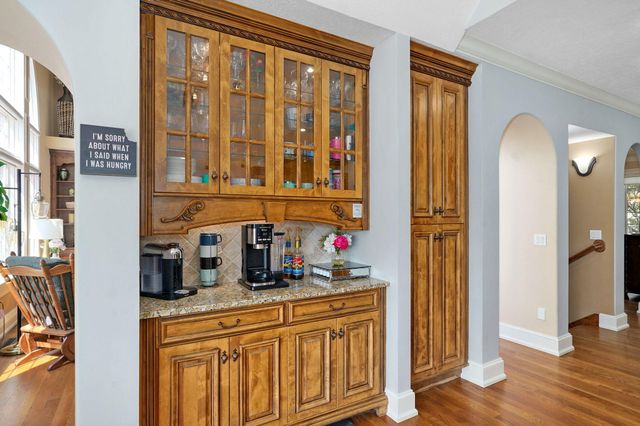 5909 S Brightwater Trail, Springfield, MO 65810