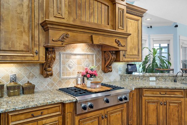 5909 S Brightwater Trail, Springfield, MO 65810