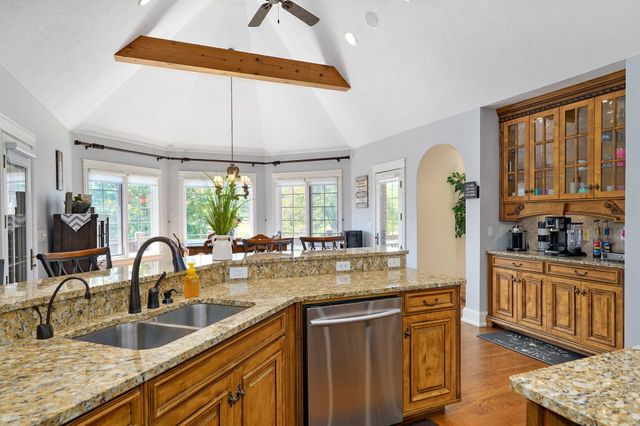 5909 S Brightwater Trail, Springfield, MO 65810