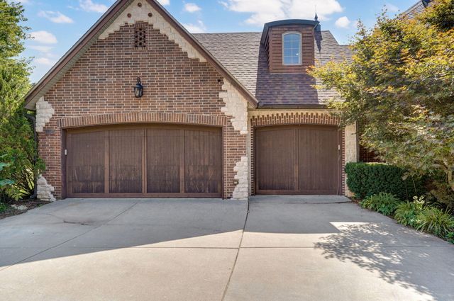 5909 S Brightwater Trail, Springfield, MO 65810