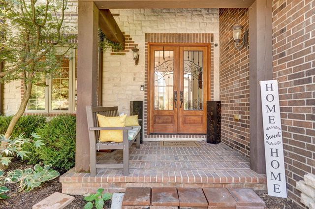 5909 S Brightwater Trail, Springfield, MO 65810